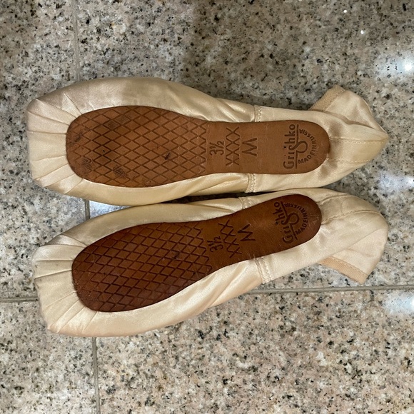 Grishko Pointe Shoes - Picture 3 of 4